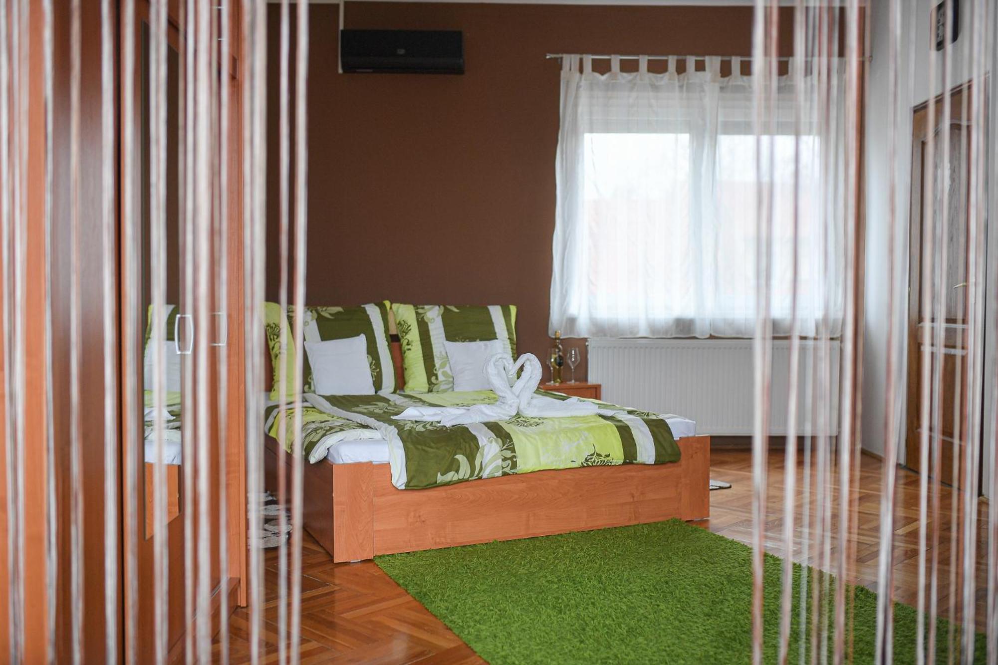 Kokusz Apartmanok Eger Camera foto