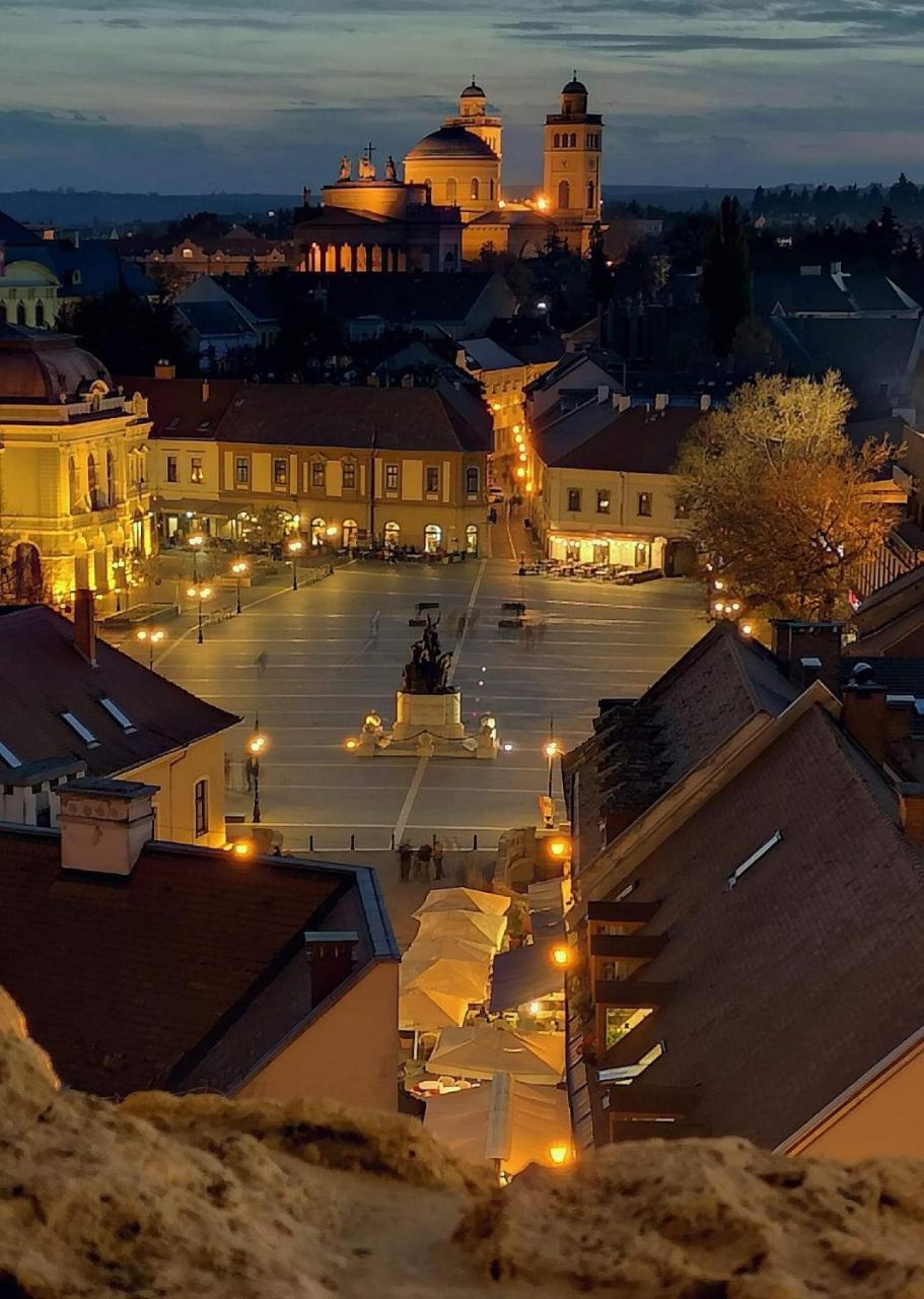 Kokusz Apartmanok Eger Esterno foto